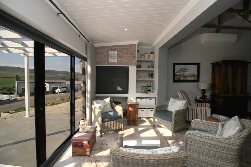 3 Bedroom Property for Sale in Reebok Western Cape